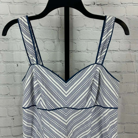 Lilly Pulitzer Vintage Blue and White Striped Seersucker Dress Size 10 - Picture 2 of 5